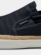 Izomi 11A Slip On Sneaker