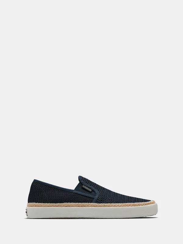 Izomi 11A Slip On Sneaker