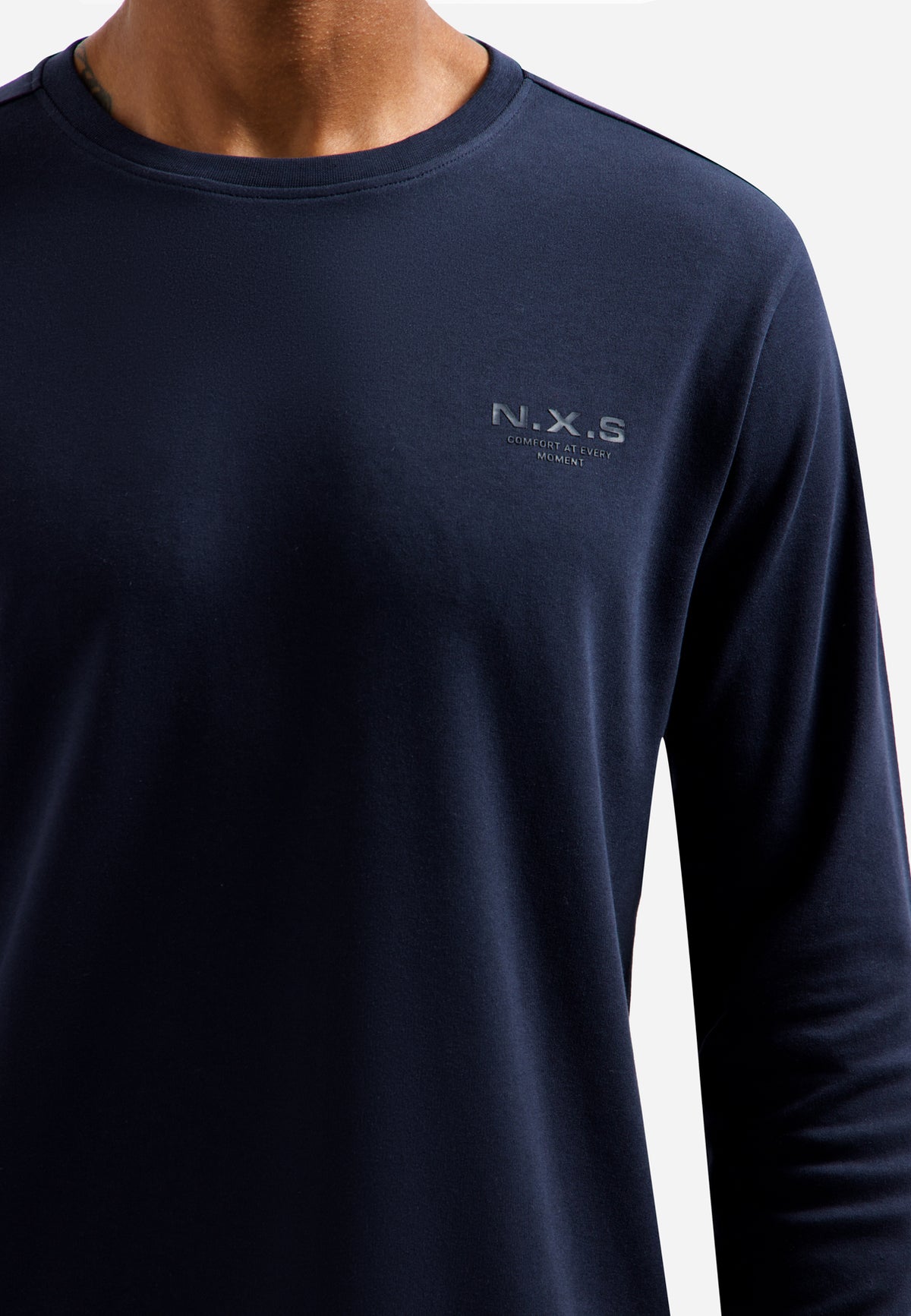 T-Shirt Long Sleeve Crew Neck