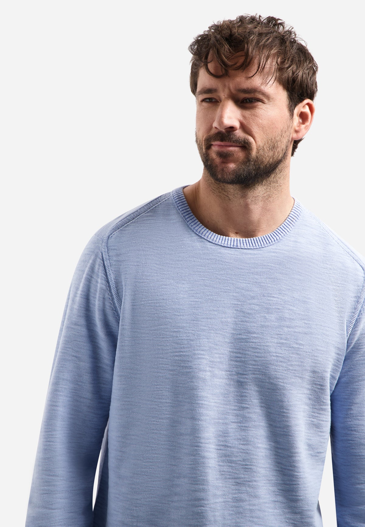 CREW NECK PULLOVER SWEATER