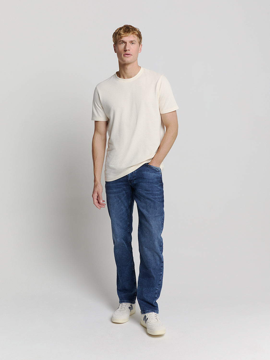 Relaxed Fit 715 Used Stone Stretch Jean