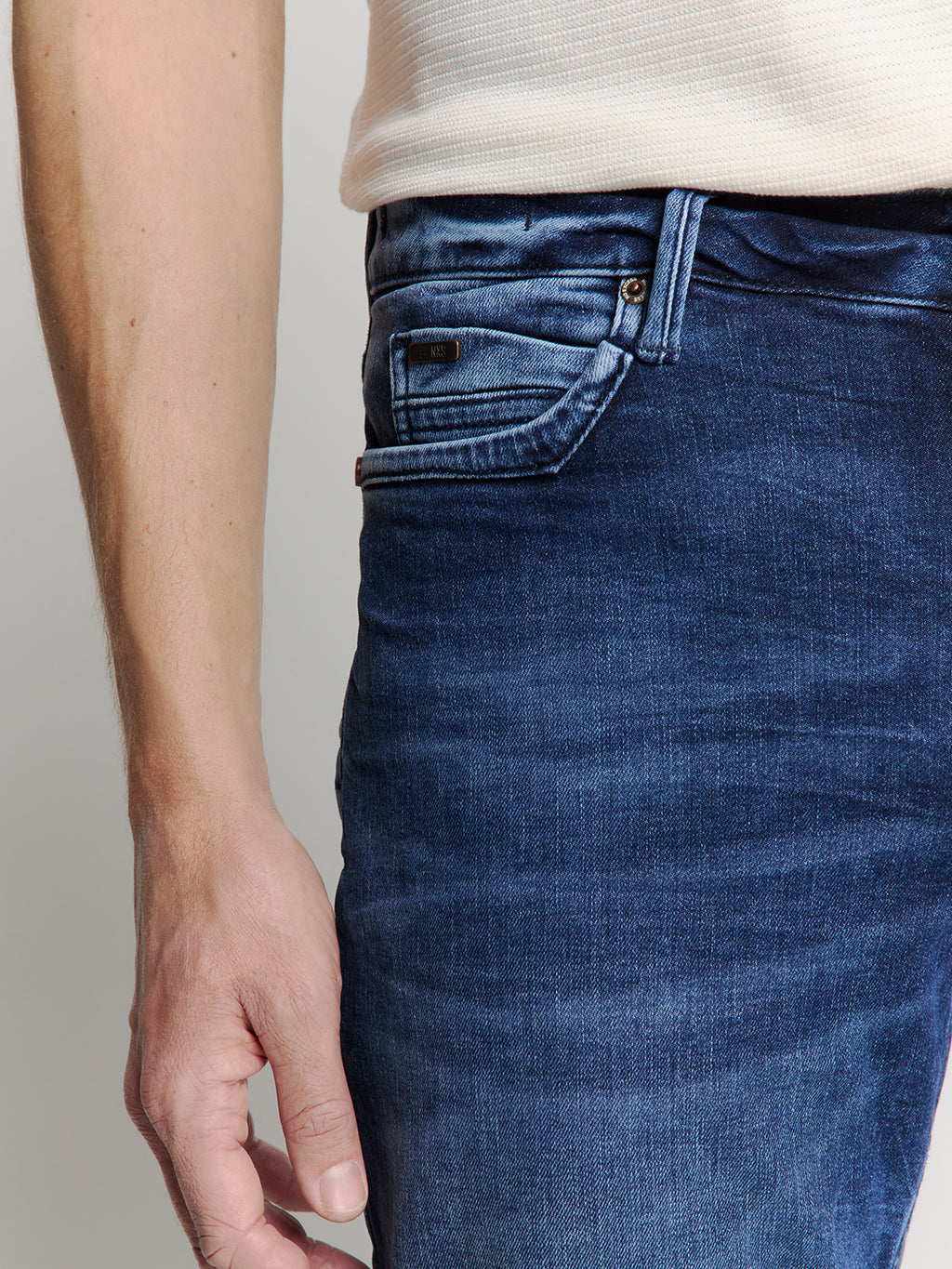 Relaxed Fit 715 Used Stone Stretch Jean