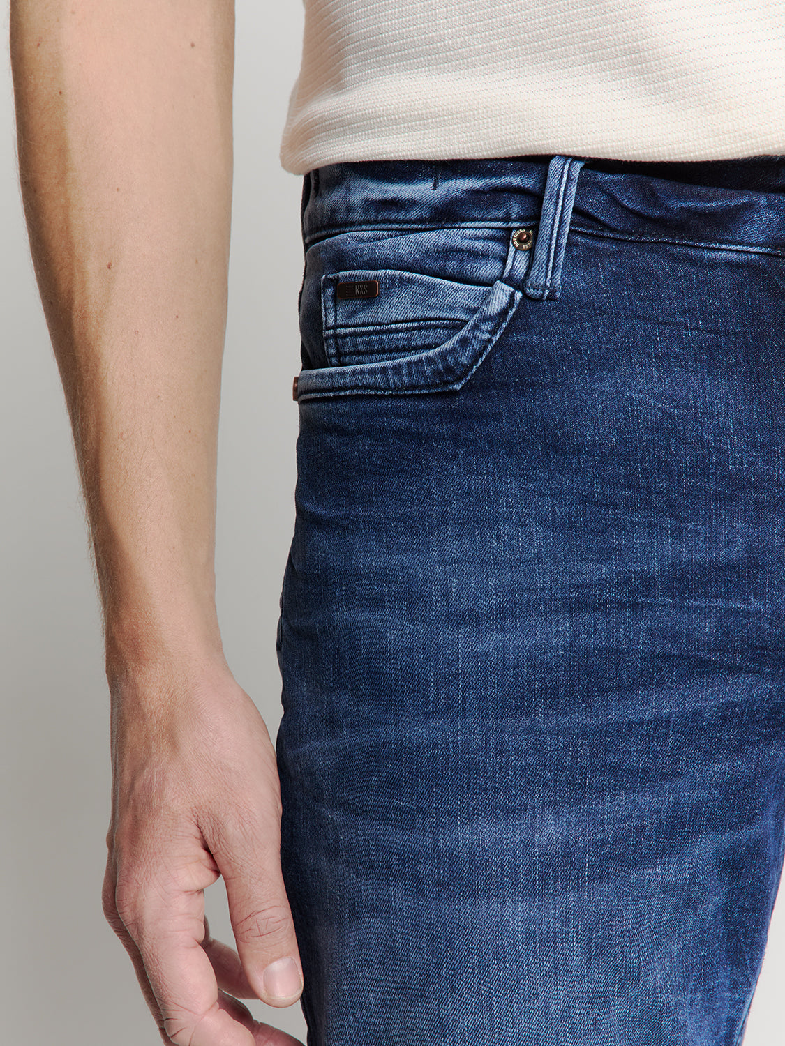 Relaxed Fit 715 Used Stone Stretch Jean